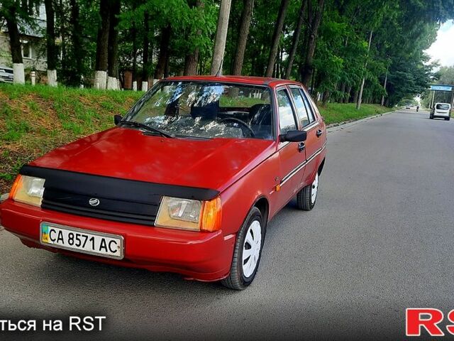 Красный ЗАЗ Славута, объемом двигателя 1.2 л и пробегом 145 тыс. км за 1000 $, фото 1 на Automoto.ua