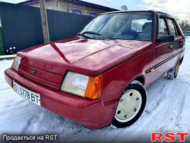 Красный ЗАЗ Славута, объемом двигателя 1.2 л и пробегом 131 тыс. км за 1150 $, фото 1 на Automoto.ua