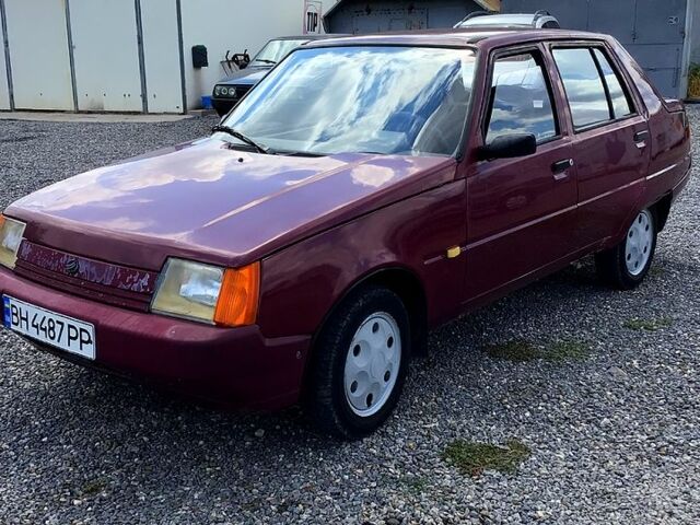 Красный ЗАЗ Славута, объемом двигателя 1.2 л и пробегом 96 тыс. км за 1050 $, фото 1 на Automoto.ua