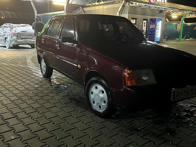 Красный ЗАЗ Славута, объемом двигателя 1.2 л и пробегом 32 тыс. км за 1500 $, фото 1 на Automoto.ua