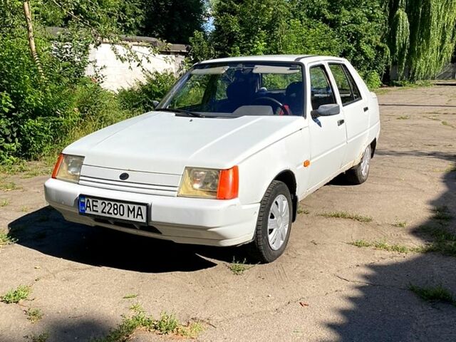 ЗАЗ Славута 2017 в Киеве на Automoto.ua Красный ЗАЗ Славута, объемом двигателя 1.3 л и пробегом 122 тыс. км за 1350 $, фото 1 на Automoto.ua