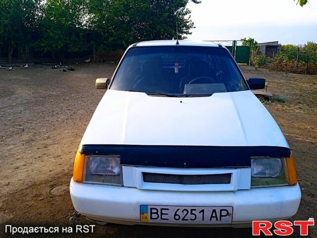 ЗАЗ Славута 2003 в Николаеве на Automoto.ua ЗАЗ Славута, объемом двигателя 1.2 л и пробегом 0 тыс. км за 800 $, фото 1 на Automoto.ua