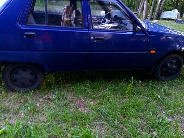 ЗАЗ Славута, объемом двигателя 1.2 л и пробегом 161 тыс. км за 1000 $, фото 1 на Automoto.ua