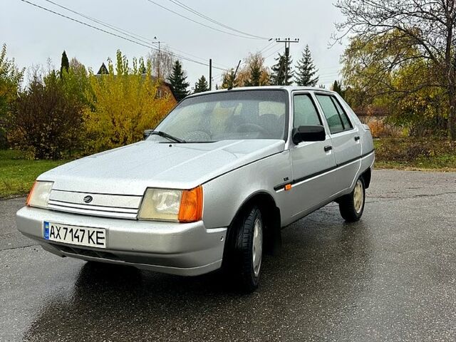 Серый ЗАЗ Славута, объемом двигателя 1.2 л и пробегом 68 тыс. км за 1400 $, фото 1 на Automoto.ua