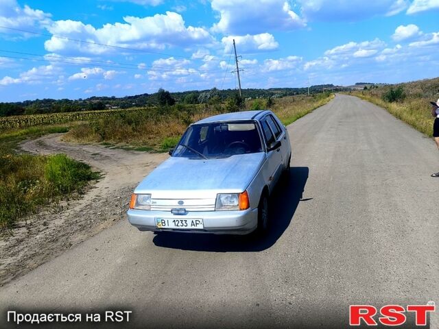 Серый ЗАЗ Славута, объемом двигателя 1.2 л и пробегом 300 тыс. км за 1100 $, фото 1 на Automoto.ua