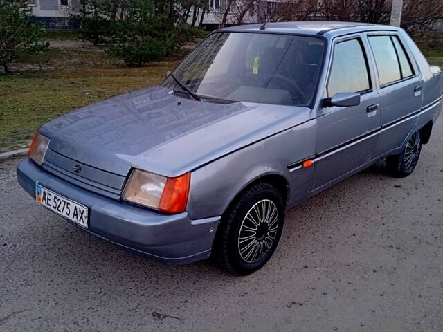 Серый ЗАЗ Славута, объемом двигателя 1.2 л и пробегом 142 тыс. км за 650 $, фото 1 на Automoto.ua