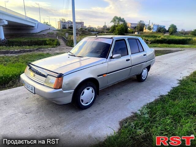 Серый ЗАЗ Славута, объемом двигателя 1.2 л и пробегом 146 тыс. км за 1400 $, фото 1 на Automoto.ua