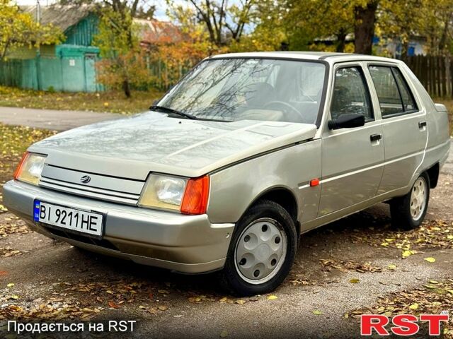 Серый ЗАЗ Славута, объемом двигателя 1.2 л и пробегом 90 тыс. км за 1399 $, фото 1 на Automoto.ua