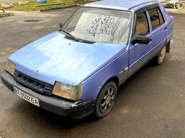 Синий ЗАЗ Славута, объемом двигателя 1.2 л и пробегом 210 тыс. км за 650 $, фото 1 на Automoto.ua