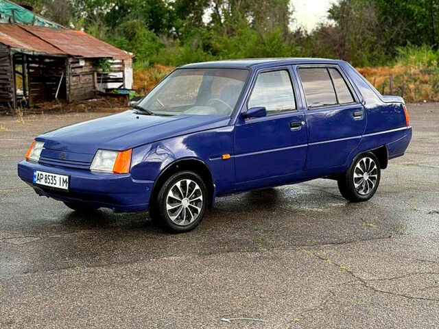Синий ЗАЗ Славута, объемом двигателя 1.2 л и пробегом 150 тыс. км за 750 $, фото 1 на Automoto.ua