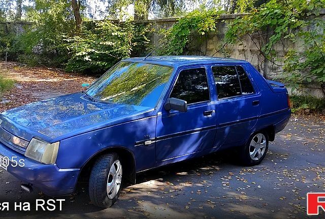Синій ЗАЗ Славута, об'ємом двигуна 1.3 л та пробігом 230 тис. км за 800 $, фото 1 на Automoto.ua