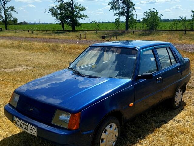 Синий ЗАЗ Славута, объемом двигателя 1.2 л и пробегом 140 тыс. км за 830 $, фото 1 на Automoto.ua