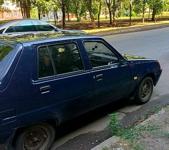 Синій ЗАЗ Славута, об'ємом двигуна 1.2 л та пробігом 147 тис. км за 1300 $, фото 1 на Automoto.ua