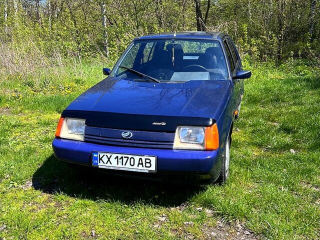 Синий ЗАЗ Славута, объемом двигателя 1.2 л и пробегом 140 тыс. км за 1099 $, фото 1 на Automoto.ua
