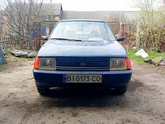 Синий ЗАЗ Славута, объемом двигателя 1.2 л и пробегом 181 тыс. км за 840 $, фото 1 на Automoto.ua