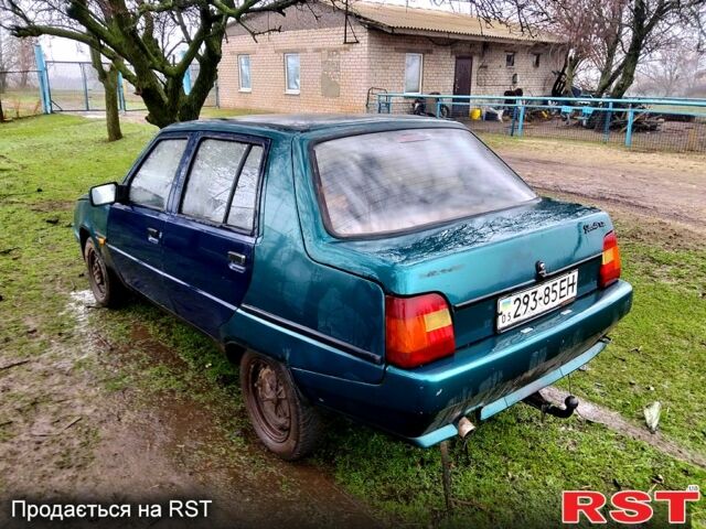 Зеленый ЗАЗ Славута, объемом двигателя 1.2 л и пробегом 85 тыс. км за 400 $, фото 1 на Automoto.ua