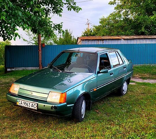 Зеленый ЗАЗ Славута, объемом двигателя 1.2 л и пробегом 170 тыс. км за 750 $, фото 1 на Automoto.ua