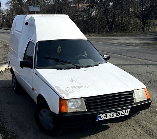 Белый ЗАЗ Таврия-Пикап, объемом двигателя 1.2 л и пробегом 100 тыс. км за 500 $, фото 1 на Automoto.ua