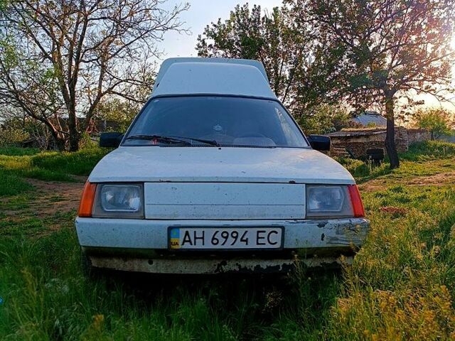 Белый ЗАЗ Таврия-Пикап, объемом двигателя 1.2 л и пробегом 0 тыс. км за 800 $, фото 1 на Automoto.ua