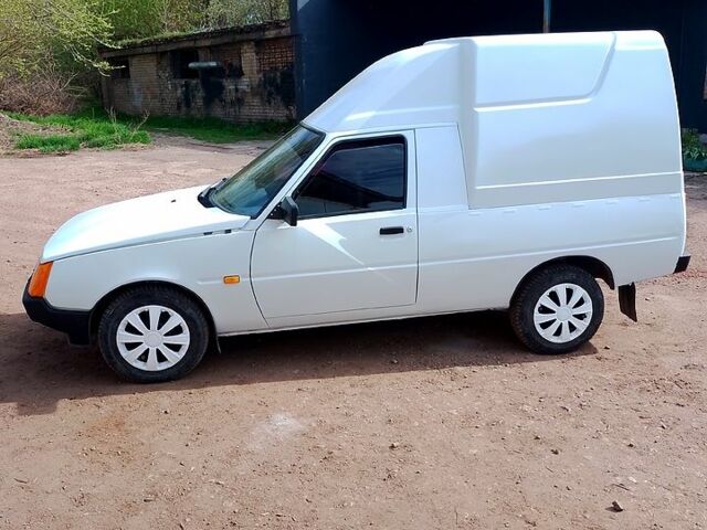 Білий ЗАЗ Таврія-Пікап, об'ємом двигуна 1.2 л та пробігом 120 тис. км за 1200 $, фото 1 на Automoto.ua