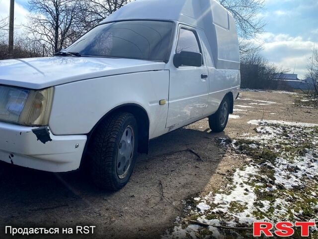 Білий ЗАЗ Таврія-Пікап, об'ємом двигуна 1.2 л та пробігом 200 тис. км за 1399 $, фото 1 на Automoto.ua