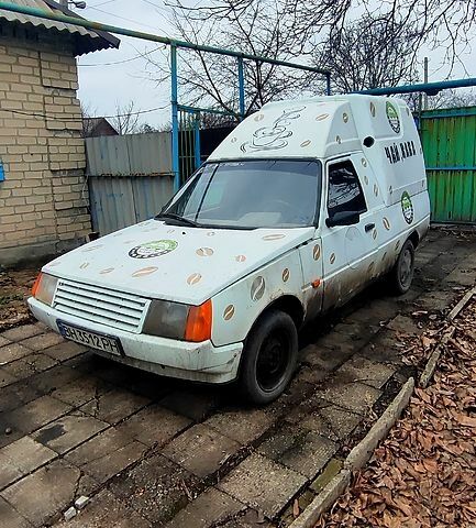 Белый ЗАЗ Таврия-Пикап, объемом двигателя 12 л и пробегом 300 тыс. км за 700 $, фото 1 на Automoto.ua