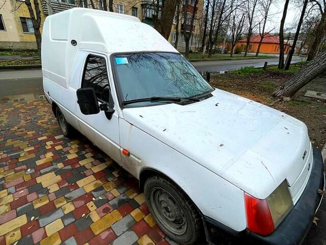 Білий ЗАЗ Таврія-Пікап, об'ємом двигуна 1.3 л та пробігом 250 тис. км за 1100 $, фото 1 на Automoto.ua