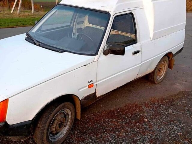 ЗАЗ Таврия-Пикап, объемом двигателя 1.2 л и пробегом 111 тыс. км за 1000 $, фото 1 на Automoto.ua