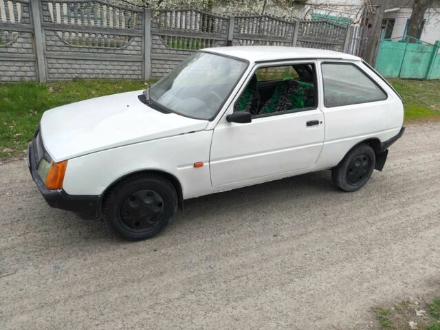 Белый ЗАЗ Таврия, объемом двигателя 1.2 л и пробегом 100 тыс. км за 450 $, фото 1 на Automoto.ua