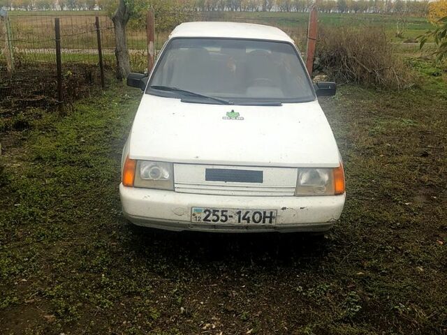 ЗАЗ Таврия 1991 в Кропивницком (Кировограде) на Automoto.ua Белый ЗАЗ Таврия, объемом двигателя 1.2 л и пробегом 144 тыс. км за 360 $, фото 1 на Automoto.ua