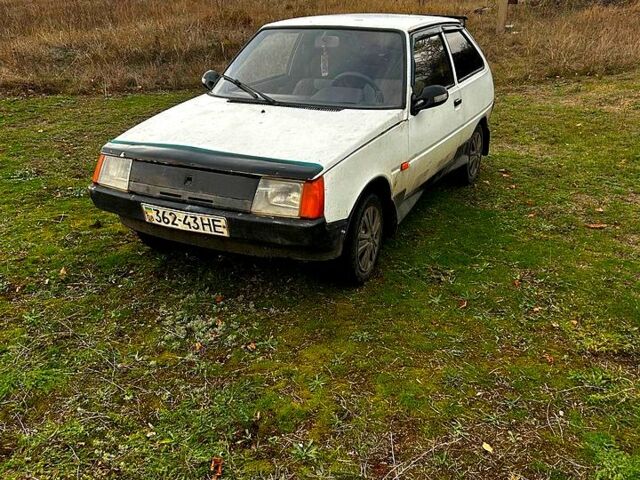 Белый ЗАЗ Таврия, объемом двигателя 1.1 л и пробегом 350 тыс. км за 400 $, фото 1 на Automoto.ua