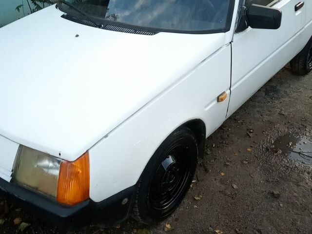 Белый ЗАЗ Таврия, объемом двигателя 1 л и пробегом 600 тыс. км за 596 $, фото 1 на Automoto.ua