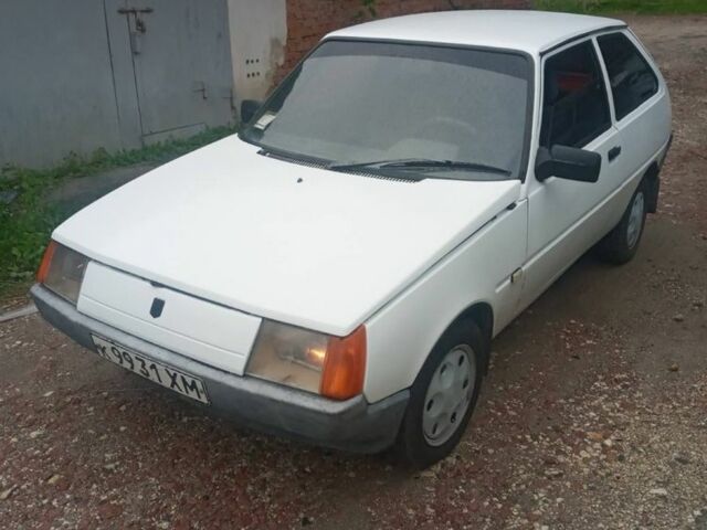 Белый ЗАЗ Таврия, объемом двигателя 1.1 л и пробегом 200 тыс. км за 700 $, фото 1 на Automoto.ua