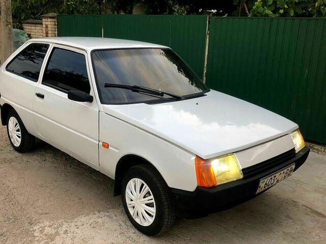 Белый ЗАЗ Таврия, объемом двигателя 1.2 л и пробегом 100 тыс. км за 1100 $, фото 1 на Automoto.ua