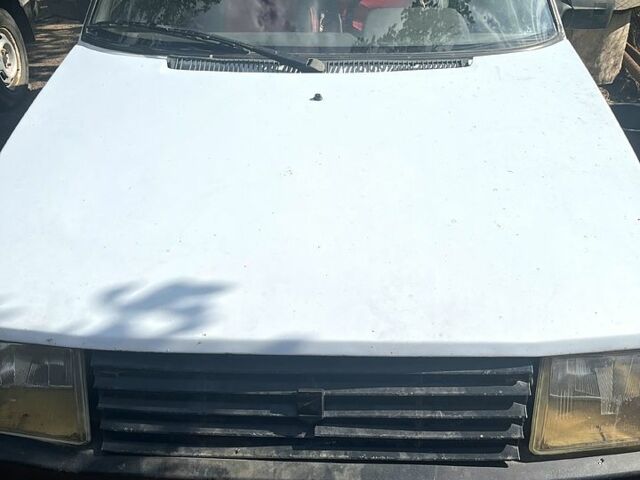 Белый ЗАЗ Таврия, объемом двигателя 1.2 л и пробегом 190 тыс. км за 600 $, фото 1 на Automoto.ua