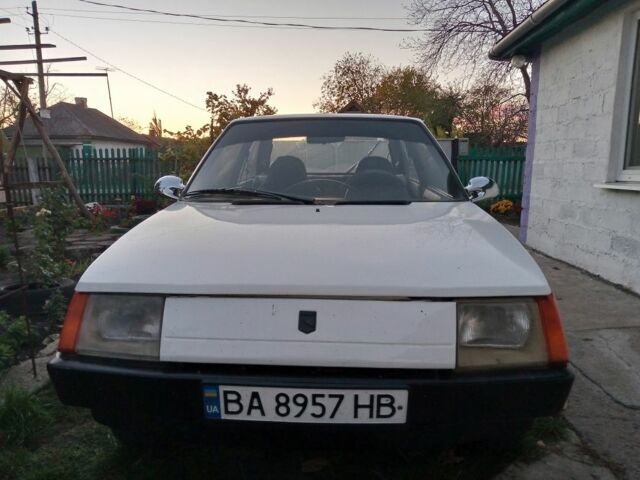Белый ЗАЗ Таврия, объемом двигателя 1 л и пробегом 80 тыс. км за 42000 $, фото 1 на Automoto.ua