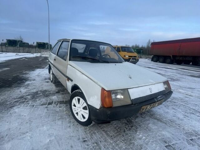 Белый ЗАЗ Таврия, объемом двигателя 1.2 л и пробегом 100 тыс. км за 312 $, фото 1 на Automoto.ua