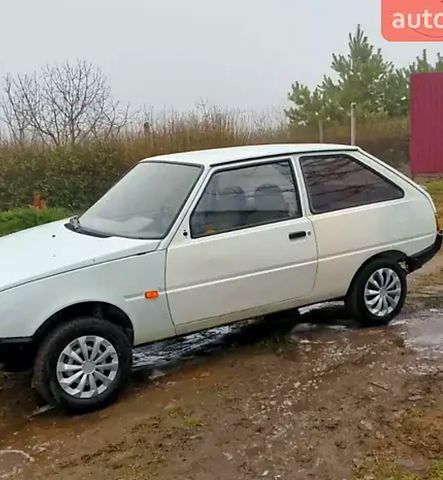 Белый ЗАЗ Таврия, объемом двигателя 1.1 л и пробегом 82 тыс. км за 400 $, фото 1 на Automoto.ua