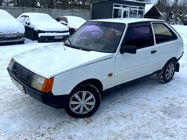 Білий ЗАЗ Таврія, об'ємом двигуна 1.2 л та пробігом 300 тис. км за 650 $, фото 1 на Automoto.ua