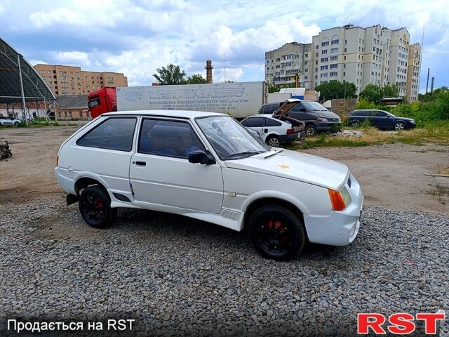 Белый ЗАЗ Таврия, объемом двигателя 1.2 л и пробегом 100 тыс. км за 650 $, фото 1 на Automoto.ua