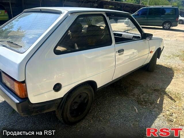 ЗАЗ Таврия 1993 в Одессе на Automoto.ua Белый ЗАЗ Таврия, объемом двигателя 1.1 л и пробегом 500 тыс. км за 800 $, фото 1 на Automoto.ua
