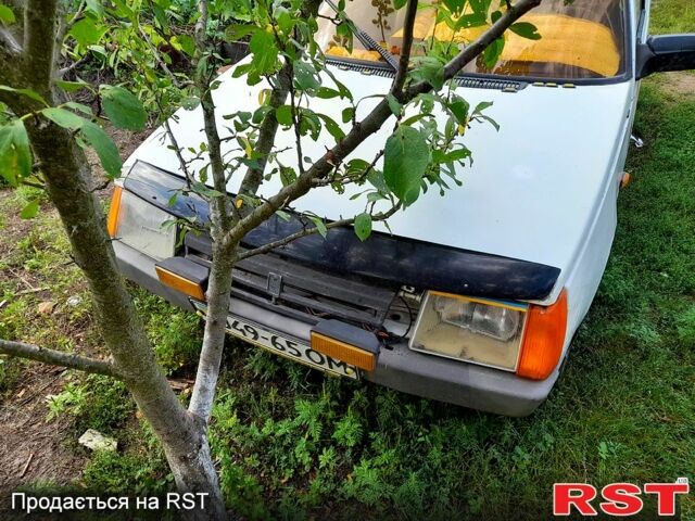 Білий ЗАЗ Таврія, об'ємом двигуна 1.1 л та пробігом 0 тис. км за 360 $, фото 1 на Automoto.ua