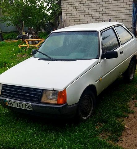 Белый ЗАЗ Таврия, объемом двигателя 1 л и пробегом 111 тыс. км за 370 $, фото 1 на Automoto.ua