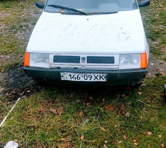 Белый ЗАЗ Таврия, объемом двигателя 1.1 л и пробегом 0 тыс. км за 120 $, фото 1 на Automoto.ua