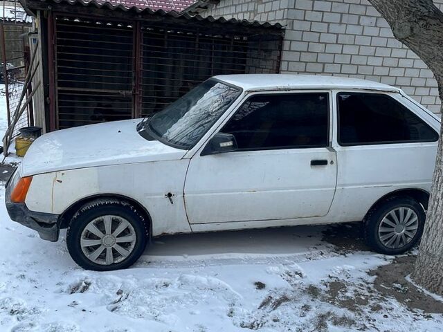 Белый ЗАЗ Таврия, объемом двигателя 1.1 л и пробегом 198 тыс. км за 650 $, фото 1 на Automoto.ua