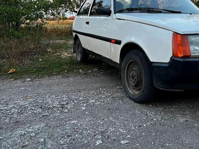 Білий ЗАЗ Таврія, об'ємом двигуна 1.1 л та пробігом 100 тис. км за 750 $, фото 1 на Automoto.ua