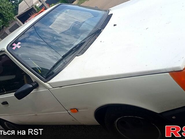 Белый ЗАЗ Таврия, объемом двигателя 1.2 л и пробегом 200 тыс. км за 800 $, фото 1 на Automoto.ua