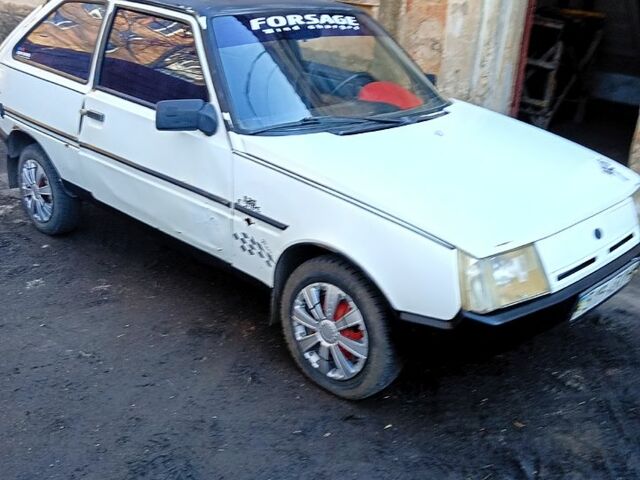 Белый ЗАЗ Таврия, объемом двигателя 1.2 л и пробегом 200 тыс. км за 610 $, фото 1 на Automoto.ua