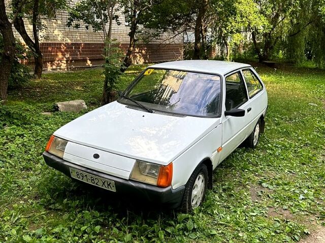 Белый ЗАЗ Таврия, объемом двигателя 1.3 л и пробегом 184 тыс. км за 750 $, фото 1 на Automoto.ua