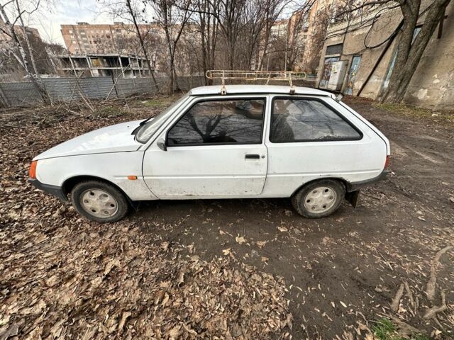 Белый ЗАЗ Таврия, объемом двигателя 1.1 л и пробегом 300 тыс. км за 425 $, фото 1 на Automoto.ua
